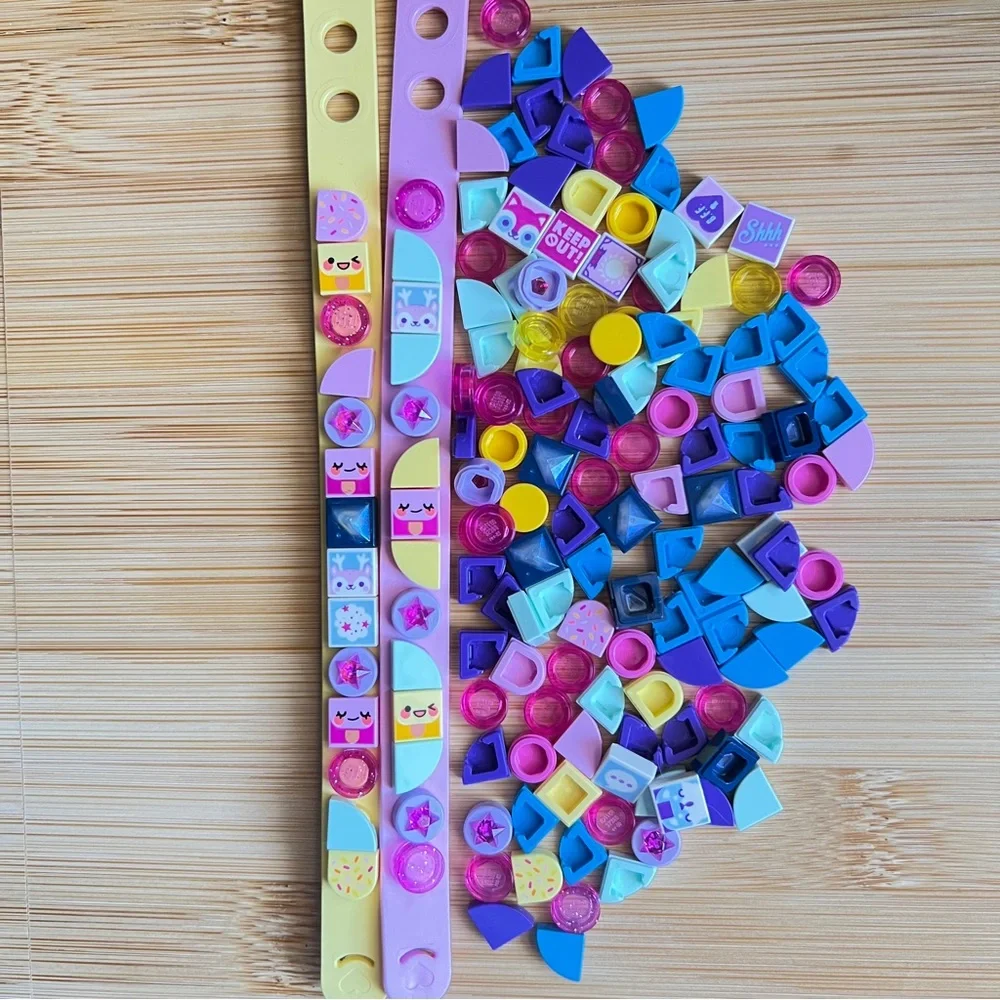Lego Dots Bracelet Set with extra Dots